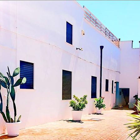 Andirivieni Lecce Casa Vacanze ภายนอก รูปภาพ