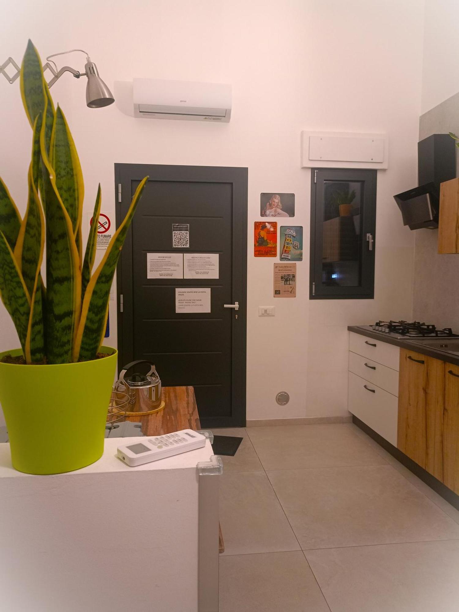 Andirivieni Lecce Casa Vacanze ภายนอก รูปภาพ